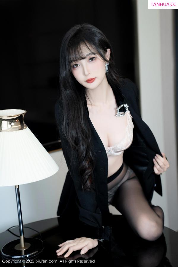   [XiuRen]高清写真图 2025.02.21 No.9918 樱桃小阑子 黑丝美腿第62张图片